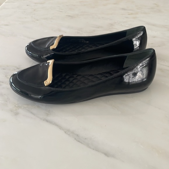 Shoes - Picture 2 of 4